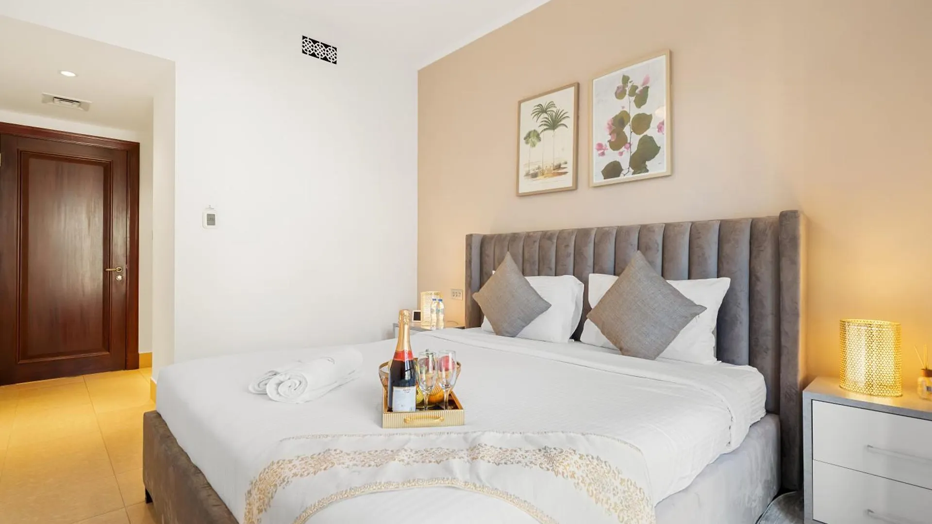 Burj Khalifa View - Zanzabeel Downtown Dubai - Free Parking Apartment United Arab Emirates
