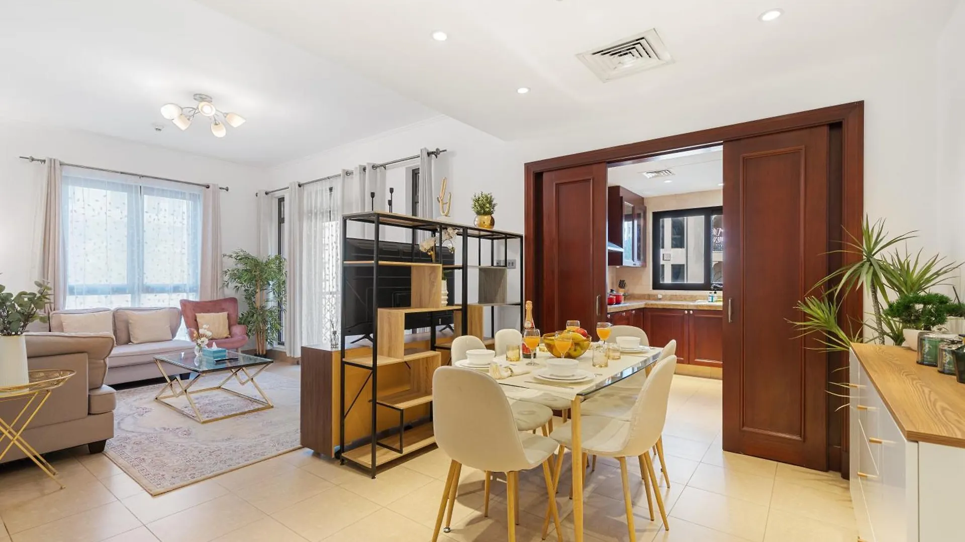 Burj Khalifa View - Zanzabeel Downtown Dubai - Free Parking Apartment